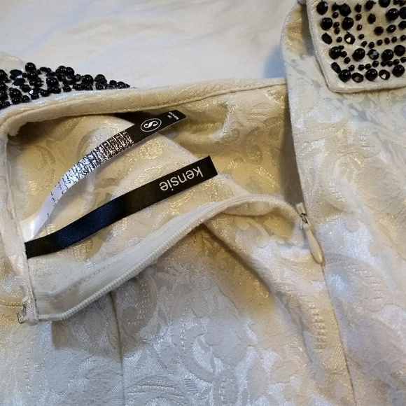 3/$15 Bundle this for the offer! - Picture 4 of 6